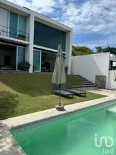 NEX-294420 - Casa en Venta, con 3 recamaras, con 2 baños, con 206 m2 de construcción en Tequesquitengo, CP 62915, Morelos.