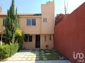 NEX-294435 - Casa en Venta, con 3 recamaras, con 2 baños, con 124 m2 de construcción.