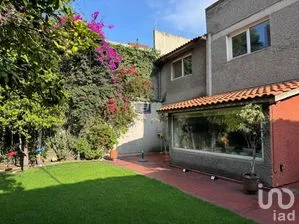 NEX-286836 - Casa en Venta, con 3 recamaras, con 3 baños, con 257 m2 de construcción.