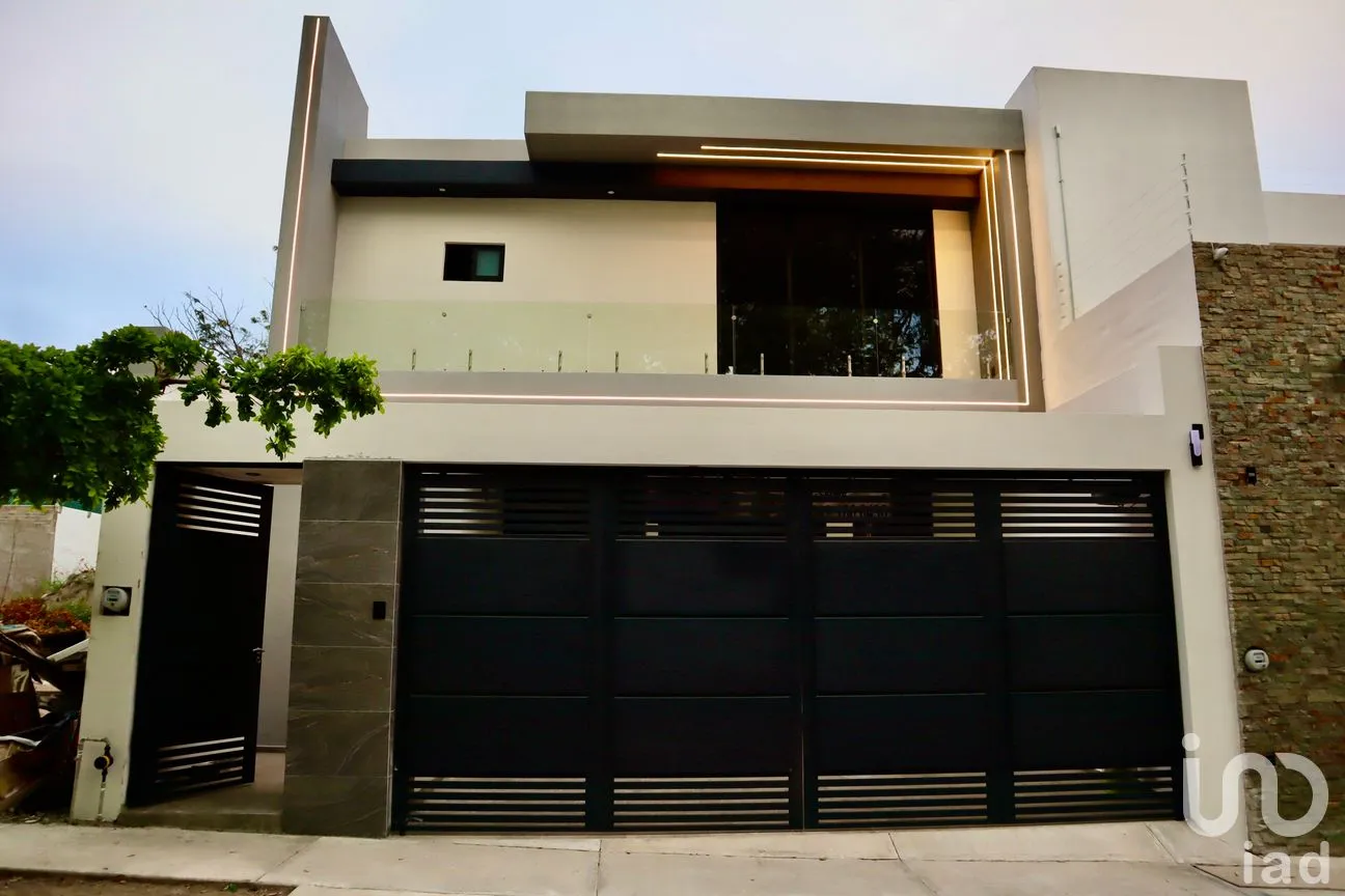 Casa en Venta en Residencial Valle Verde, Colima, Colima | NEX-286071 | iad México | Foto 1 de 14