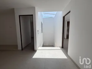 NEX-294198 - Casa en Venta, con 4 recamaras, con 4 baños, con 206 m2 de construcción en Residencial Santa Fe, CP 37296, Guanajuato.