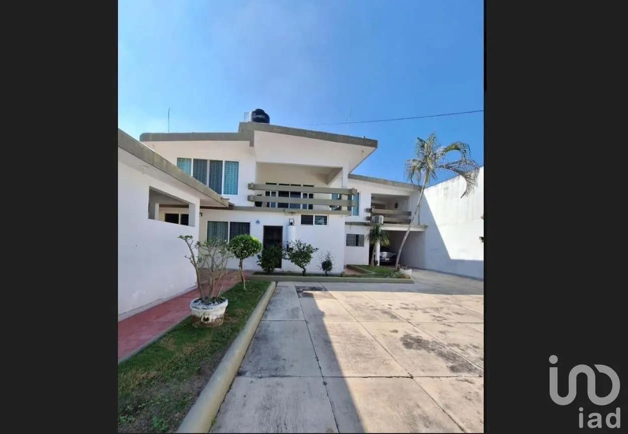 Casa en Venta en Chapultepec, Poza Rica de Hidalgo, Veracruz de Ignacio de la Llave | NEX-265915 | iad México | Foto 1 de 10