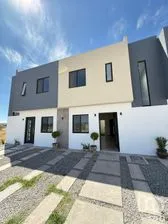 NEX-266091 - Casa en Venta, con 3 recamaras, con 2 baños, con 117 m2 de construcción.