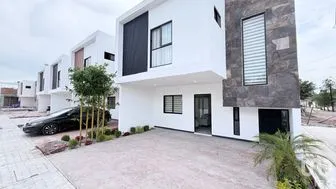 NEX-305655 - Casa en Venta, con 3 recamaras, con 2 baños, con 141 m2 de construcción.