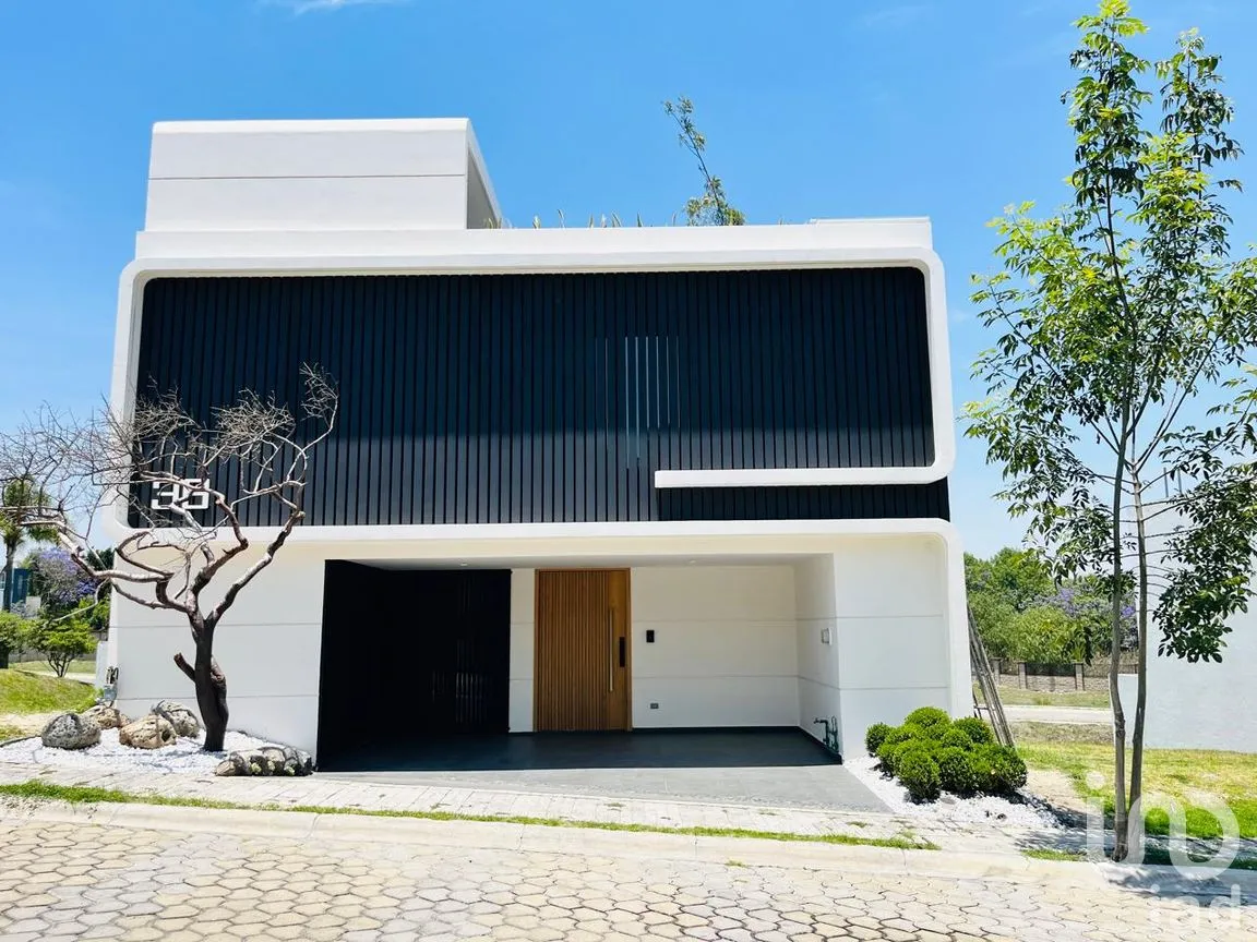 Casa en Venta en Lomas de Angelópolis, San Andrés Cholula, Puebla | NEX-296629 | iad México | Foto 2 de 48