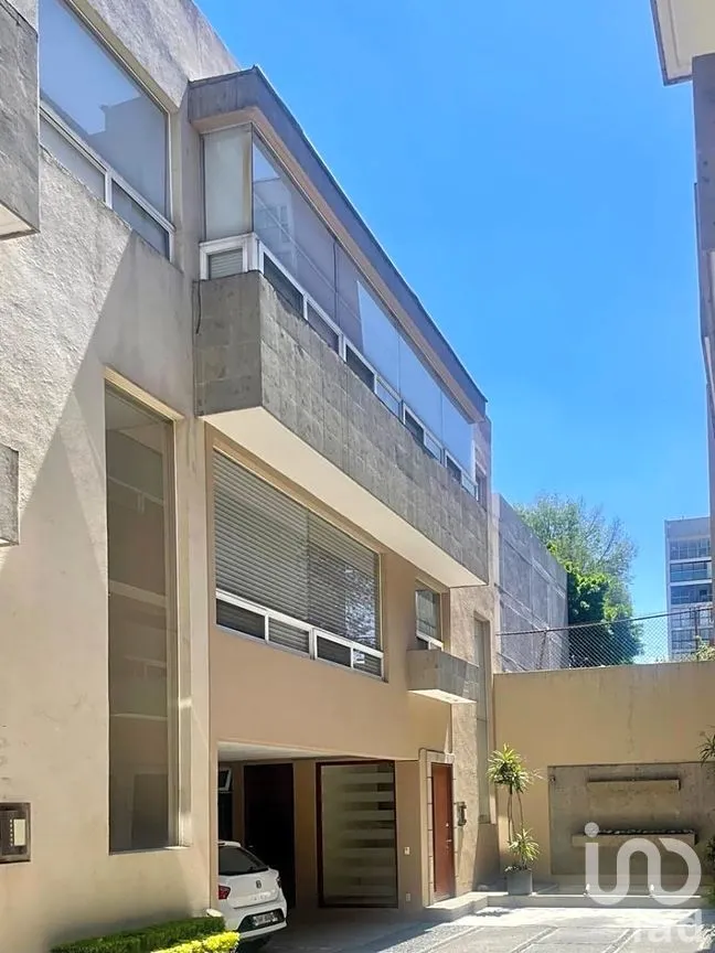 Casa en Venta en Del Valle Centro, Benito Juárez, Ciudad de México | NEX-292507 | iad México | Foto 2 de 23