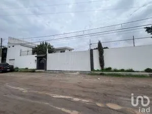 NEX-302951 - Terreno en Venta, con 2 recamaras, con 2 baños, con 865 m2 de construcción.