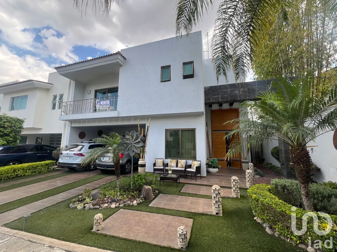 Casa en Venta en Bugambilias, Zapopan, Jalisco | NEX-303781 | iad México | Foto 4 de 54