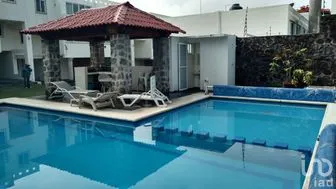 NEX-16513 - Casa en Venta, con 3 recamaras, con 2 baños, con 181 m2 de construcción.