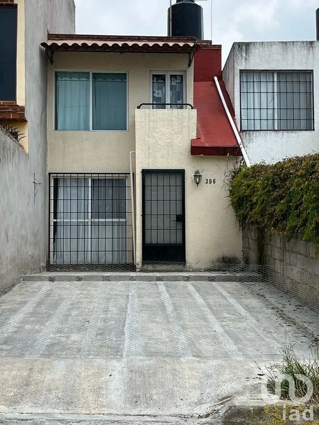 Casa en Venta en Conjunto Urbano Ayuntamiento 2000, Temixco, Morelos | NEX-17079 | iad México | Foto 2 de 10