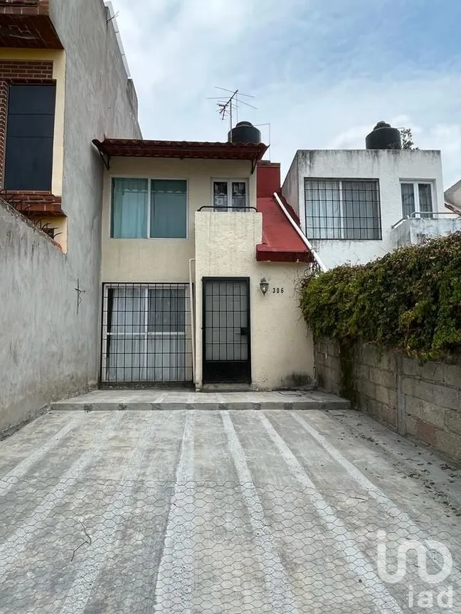 Casa en Venta en Conjunto Urbano Ayuntamiento 2000, Temixco, Morelos | NEX-17079 | iad México | Foto 1 de 10