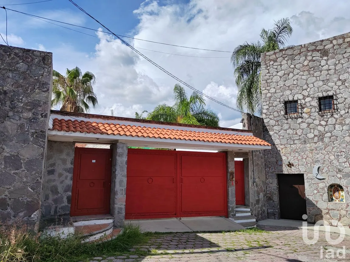 Casa en Venta en Las Palmas, Cuernavaca, Morelos | NEX-180083 | iad México | Foto 2 de 31