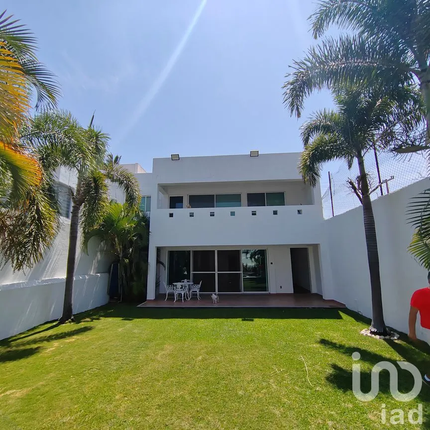 Casa en Venta en Pedregal de Oaxtepec, Yautepec, Morelos | NEX-247900 | iad México | Foto 2 de 11