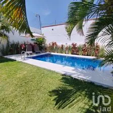 NEX-247900 - Casa en Venta, con 3 recamaras, con 2 baños, con 216 m2 de construcción.