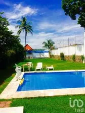 NEX-250239 - Casa en Venta, con 14 recamaras, con 16 baños, con 500 m2 de construcción.