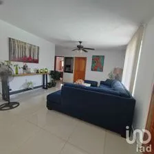 NEX-256011 - Casa en Venta, con 3 recamaras, con 2 baños, con 130 m2 de construcción.