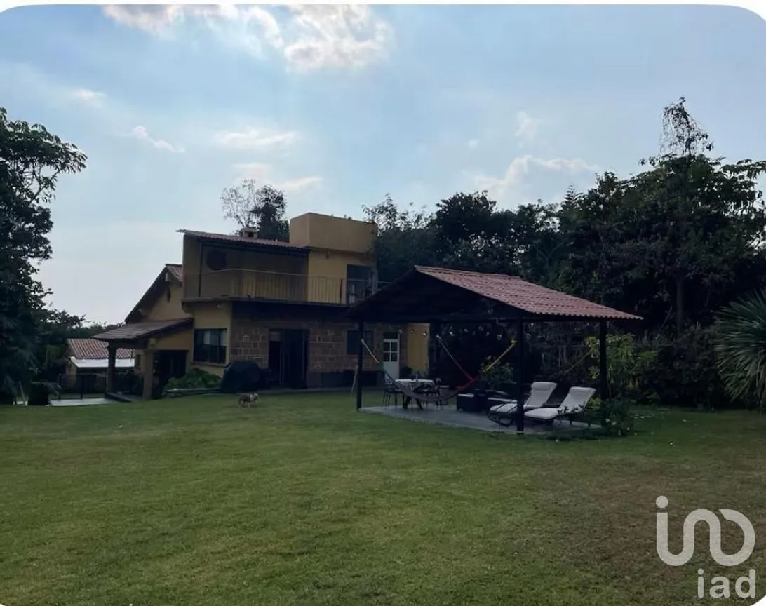 Casa en Venta en El Tesoro, Tepoztlán, Morelos | NEX-256651 | iad México | Foto 1 de 2