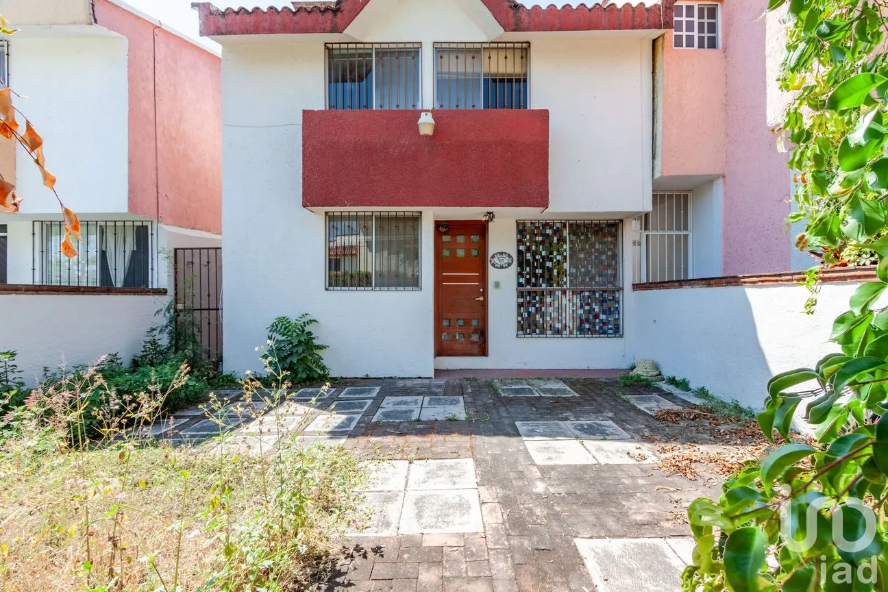 Casa en Venta en Jardines de La Hacienda II, Jiutepec, Morelos | NEX-29279 | iad México | Foto 3 de 24