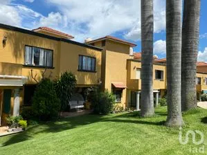 NEX-297771 - Casa en Venta, con 3 recamaras, con 3 baños, con 110 m2 de construcción.