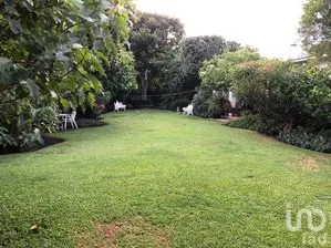 NEX-304430 - Casa en Venta, con 5 recamaras, con 4 baños, con 417 m2 de construcción.