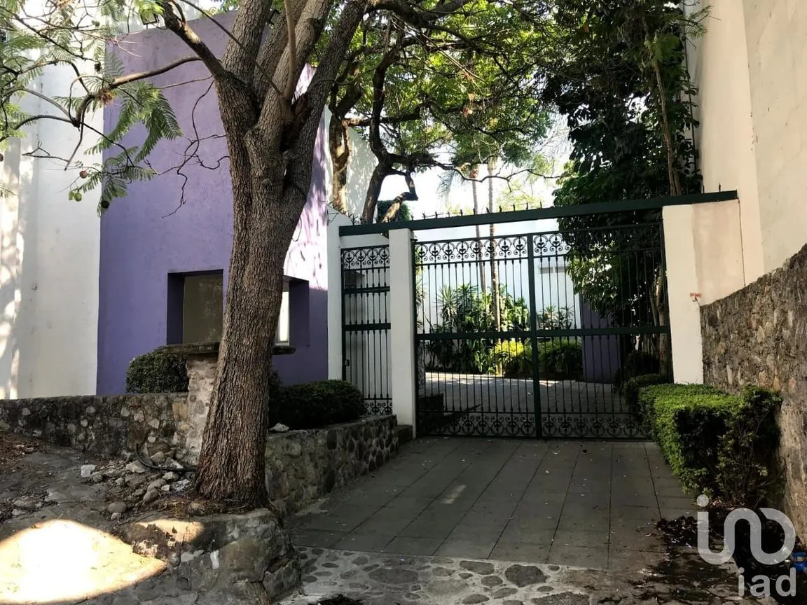Casa en Venta en Acapatzingo, Cuernavaca, Morelos | NEX-31856 | iad México | Foto 1 de 14