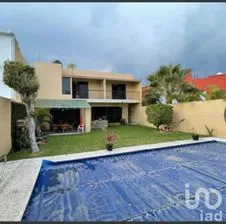 NEX-43432 - Casa en Venta, con 4 recamaras, con 3 baños, con 298 m2 de construcción en Delicias, CP 62330, Morelos.