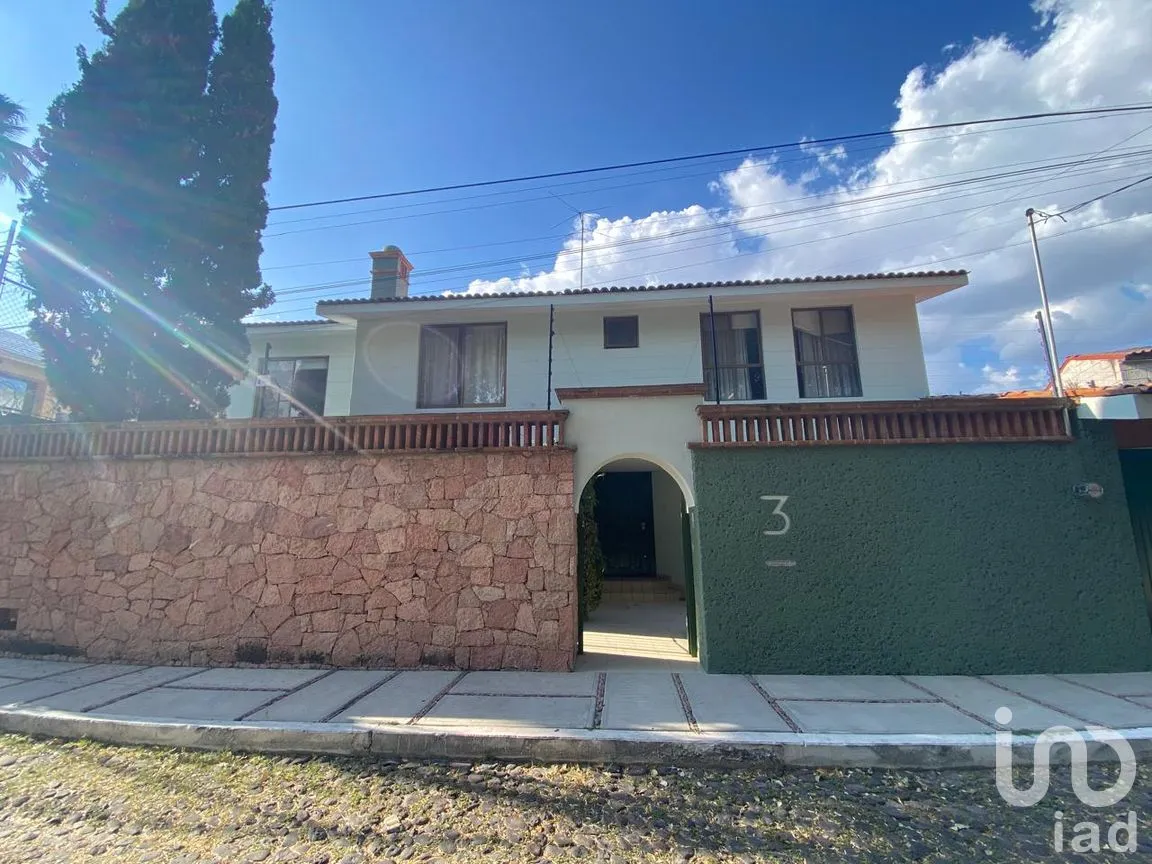 Casa en Venta en Álamos 1a Sección, Querétaro, Querétaro | NEX-294304 | iad México | Foto 1 de 46