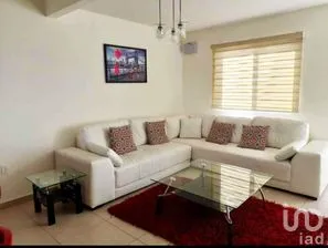 NEX-285551 - Casa en Renta, con 2 recamaras, con 2 baños, con 115 m2 de construcción en Residencial El Refugio, CP 76146, Querétaro.