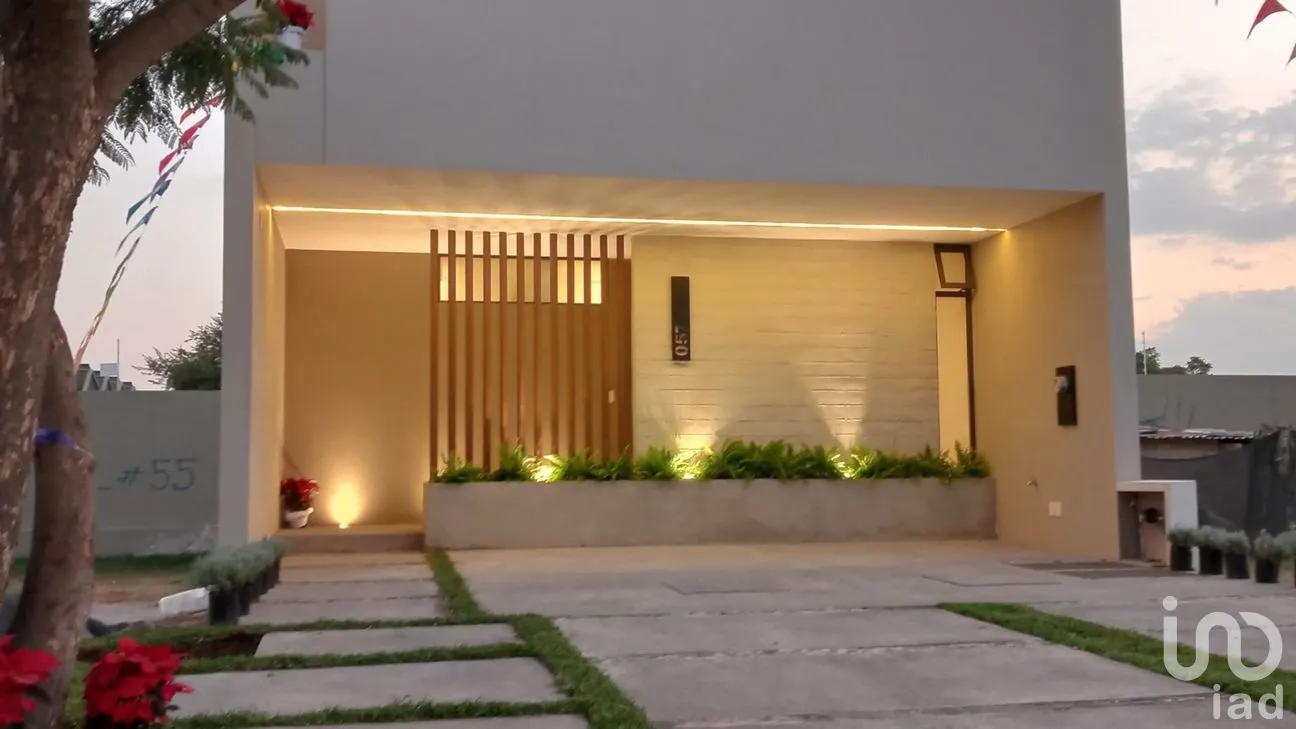 Casa en Venta en San Agustín, Tlajomulco de Zúñiga, Jalisco | NEX-289898 | iad México | Foto 2 de 45