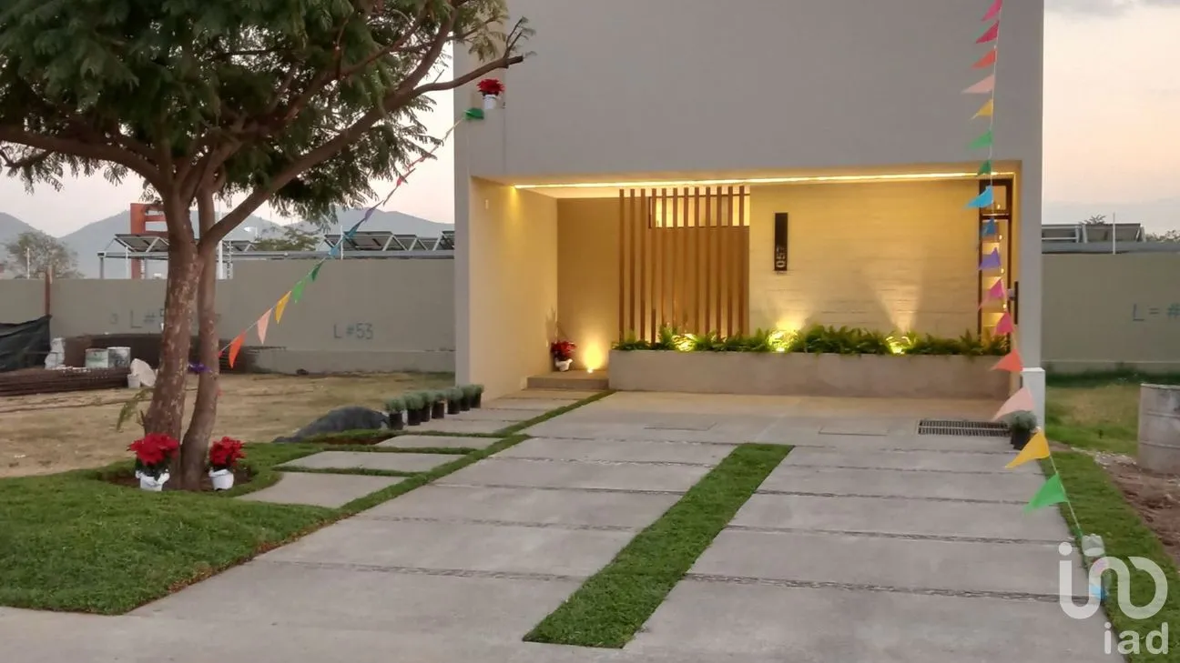 Casa en Venta en San Agustín, Tlajomulco de Zúñiga, Jalisco | NEX-289898 | iad México | Foto 1 de 45