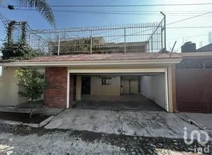 NEX-287405 - Casa en Venta, con 4 recamaras, con 3 baños, con 335 m2 de construcción en Santa Anita, CP 45600, Jalisco.