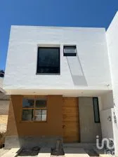 NEX-289876 - Casa en Venta, con 2 recamaras, con 2 baños, con 140 m2 de construcción en Valle Imperial, CP 45134, Jalisco.