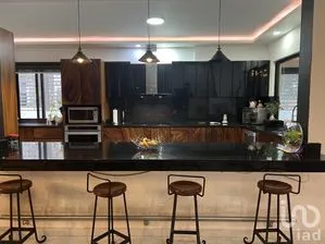 NEX-289911 - Casa en Venta, con 3 recamaras, con 2 baños, con 353 m2 de construcción.