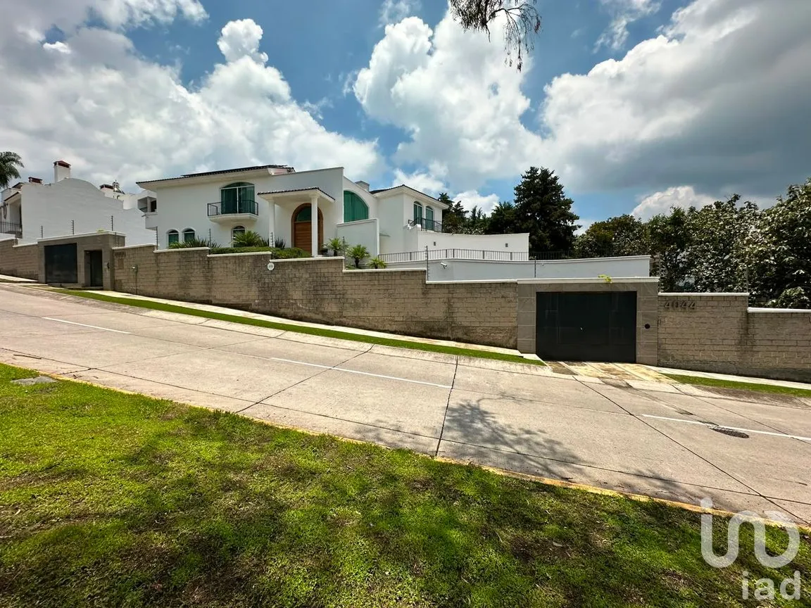 Casa en Venta en Bugambilias, Zapopan, Jalisco | NEX-291003 | iad México | Foto 2 de 48