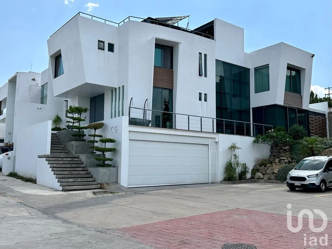 Casa en Venta en Bugambilias, Zapopan, Jalisco | NEX-298897 | iad México | Foto 2 de 76