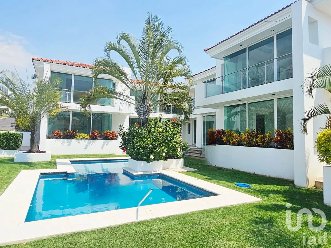Casa en Venta en Lomas de Cocoyoc, Atlatlahucan, Morelos | NEX-291062 | iad México | Foto 1 de 24
