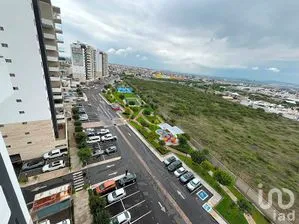 NEX-302252 - Departamento en Renta, con 3 recamaras, con 2 baños, con 132 m2 de construcción.