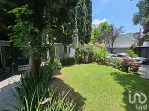 NEX-286011 - Casa en Venta, con 4 recamaras, con 2 baños, con 280 m2 de construcción.