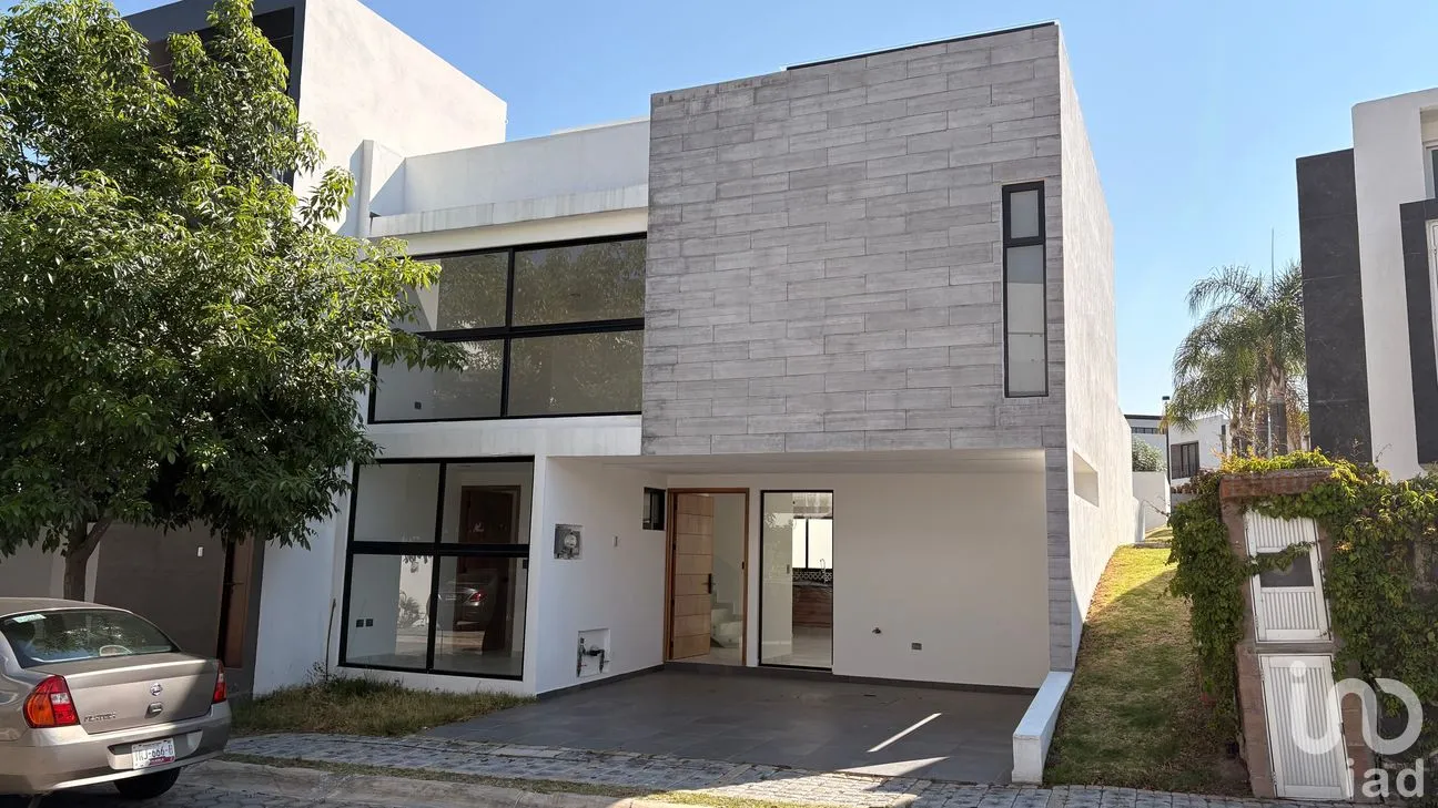 Casa en Venta en Lomas de Angelópolis II, San Andrés Cholula, Puebla | NEX-293629 | iad México | Foto 1 de 16
