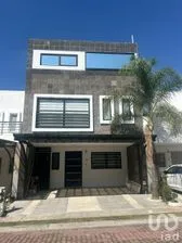 NEX-293679 - Casa en Renta, con 3 recamaras, con 3 baños, con 230 m2 de construcción en Zona Cementos Atoyac, CP 72023, Puebla.