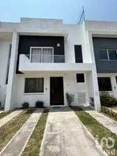 NEX-295184 - Casa en Renta, con 3 recamaras, con 2 baños, con 156 m2 de construcción en Zona Cementos Atoyac, CP 72023, Puebla.