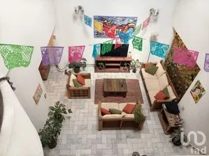 NEX-303575 - Casa en Venta, con 5 recamaras, con 3 baños, con 340 m2 de construcción.