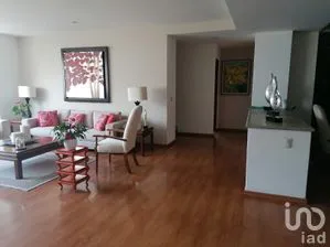NEX-292026 - Departamento en Venta, con 3 recamaras, con 3 baños, con 220 m2 de construcción en Villa Florence, CP 52763, México.
