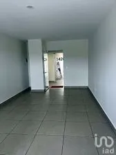 NEX-300321 - Oficina en Venta, con 1 recamara, con 1 baño, con 32 m2 de construcción.
