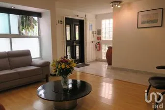 NEX-294894 - Oficina en Renta, con 7 recamaras, con 2 baños, con 200 m2 de construcción.