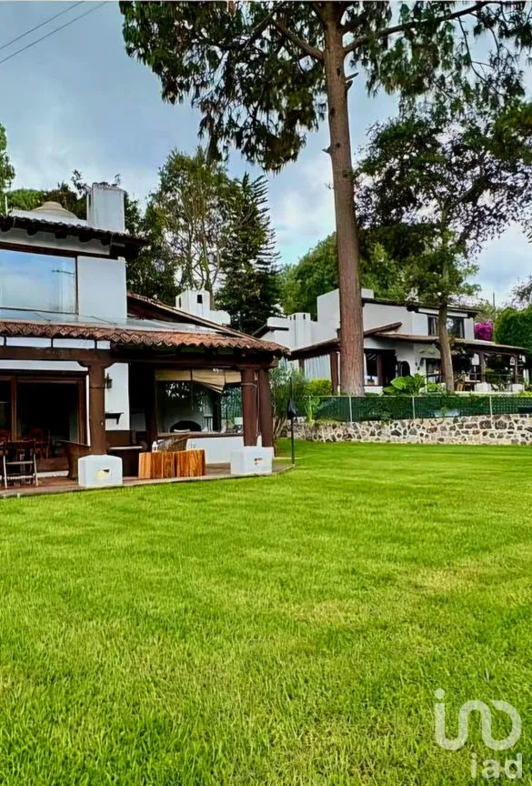 Casa en Venta en Avándaro, Valle de Bravo, México | NEX-287673 | iad México | Foto 4 de 17