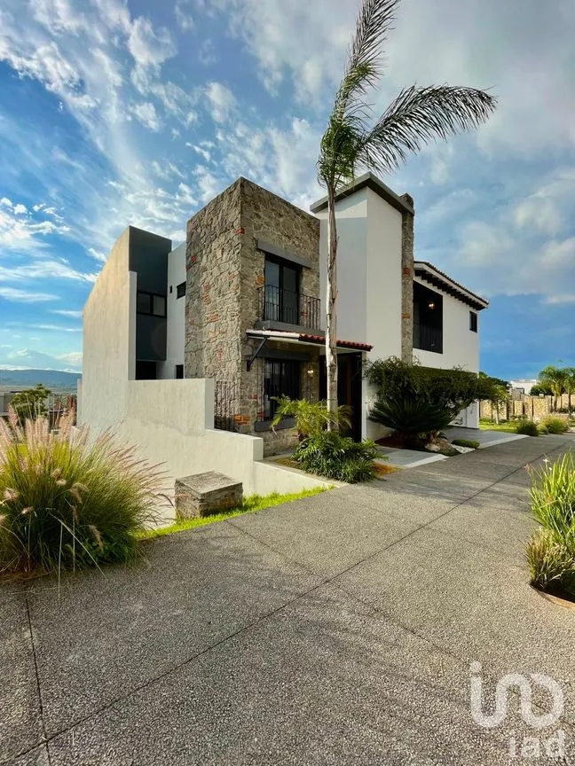 Casa en Venta en Lomas de Angelópolis, San Andrés Cholula, Puebla | NEX-289682 | iad México | Foto 1 de 15