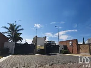 NEX-291834 - Casa en Venta, con 4 recamaras, con 3 baños, con 244 m2 de construcción.