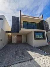 NEX-291836 - Casa en Venta, con 4 recamaras, con 4 baños, con 216 m2 de construcción en Francisco Javier Clavijero, CP 72390, Puebla.