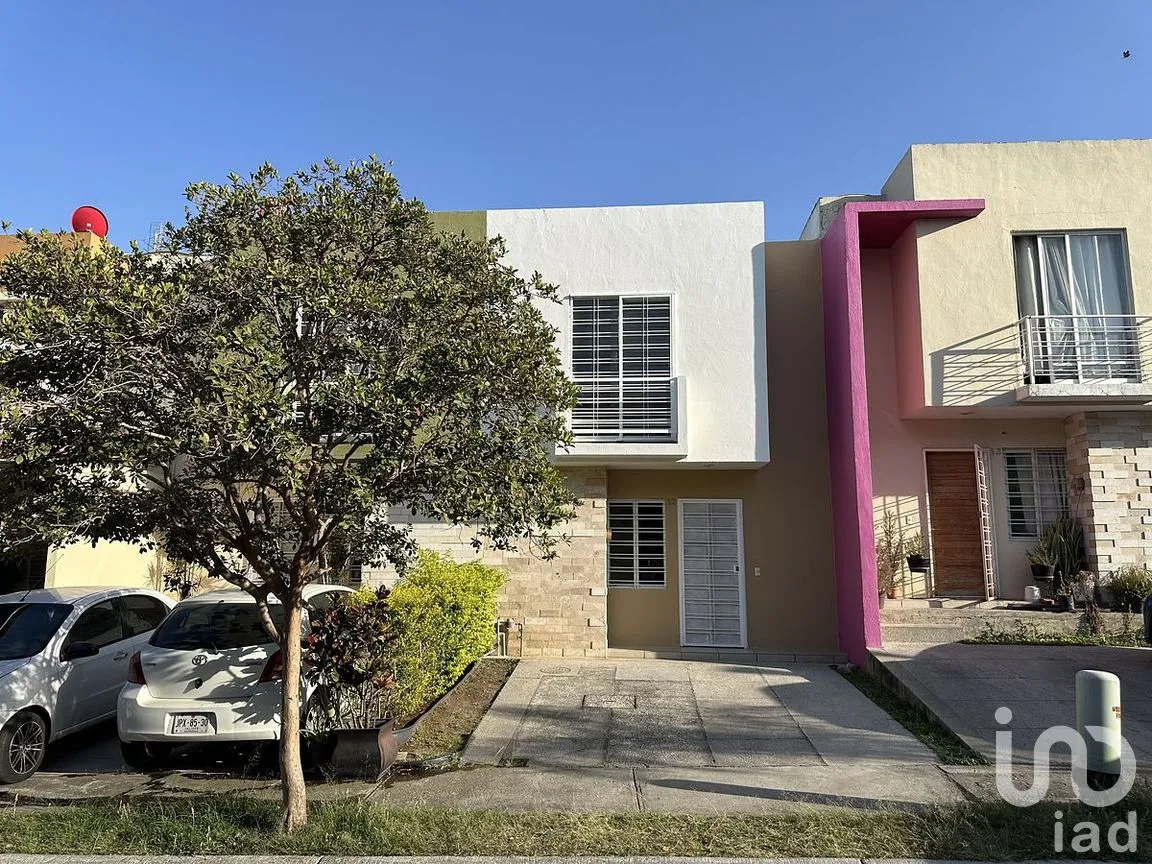 Casa en Renta en Parques Del Centinela, Zapopan, Jalisco | NEX-285451 | iad México | Foto 1 de 28